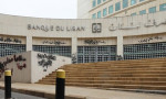 Lübnan'da merkez bankasına protesto 