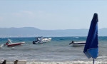 Bursa'da şiddetli rüzgar kayıkları kıyıya süpürdü