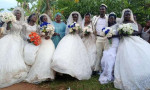Uganda'da bir adam aynı günde 7 kadınla evlendi