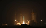 İran yerli roketle uzaya 3 uydu birden fırlattı
