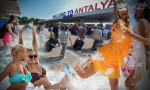 Antalya'da Alman turistler Rusları geçebilir!
