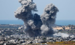 İsrail Gazze'de evi bombaladı: Onlarca ölü!