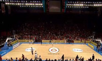 Galatasaray maçında saha karıştı
