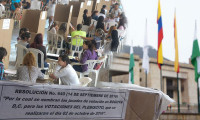 Kolombiya halkı FARC ile barışa 'hayır' dedi
