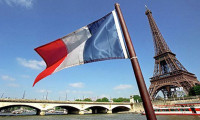 Fransa OHAL'i uzatıyor