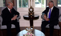 Başbakan Yıldırım ile Bahçeli'den sürpriz görüşme