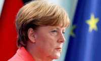 Merkel: Akan kanı durdurun