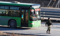 Tahliye otobüsleri yeniden Halep'te