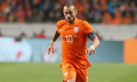 Sneijder hazırlık maçında sakatlandı