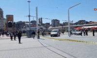 Taksim Meydanı'nda şüpheli çanta! Polis alarmda