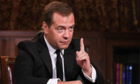 Medvedev: Karabağ krizinde Türkiye faktörü olabilir