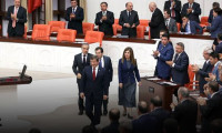 Başbakan Davutoğlu'na alkışlı karşılama