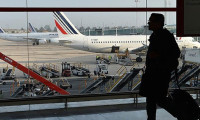 Fransa'da havayolu şirketlerine yakıt uyarısı