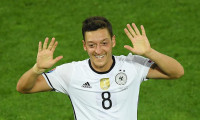 Mesut Özil, Almanya'da yılın futbolcusu
