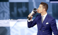 FIFA yılın futbolcusu ödülü Ronaldo'nun oldu