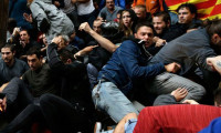 Polisin şiddeti İspanya'da ayrılığı körükledi