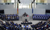Alman meclisinde büyük kavga