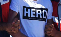 Duruşmaya 'hero' yazılı tişörtle gelen sanığa ceza yağdı
