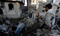 Suudi Arabistan, Yemen'i vurdu