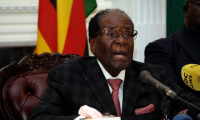 Zimbabve devlet başkanı istifa etti