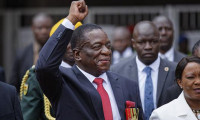 Zimbabve'de başkan işbaşı yaptı