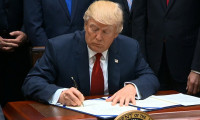 Trump, vergi reformunu çarşamba günü imzalayabilir