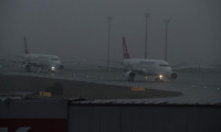 İstanbul'da yoğun sis hava ulaşımını olumsuz etkiliyor