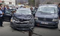 Bakan Fikri Işık'ın konvoyunda kaza: 5 yaralı