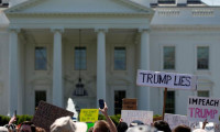 Beyaz Saray önünde Comey protestosu