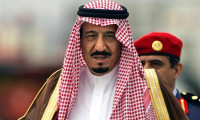 Kral Salman, Suudi prensi tutuklattı 