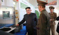 Kuzey Kore lideri yeni füzeleri inceledi