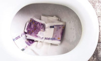 500 euroluk banknotlar tuvaleti tıkadı
