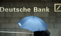 Fitch, Deutsche Bank'ın notunu kırdı