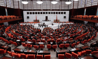 Meclis bin 339 saat mesai yaptı, 298 yasa çıkardı