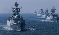 Çin savaş gemileri kriz yarattı