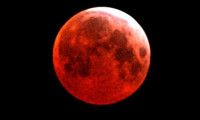 Bu akşam saat 18.34'te Ay'a bakmayı unutmayın