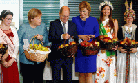 Merkel'den elma üreticisine destek 