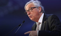 Juncker'ın koltuğuna yardımcısı talip