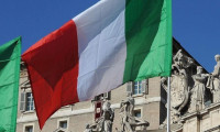 İtalya'da bütçe açığı hedefi değişmedi