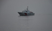 İzmir'de göçmenleri taşıyan tekne battı: 10 kişi kayıp