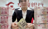 Çin'de halk bankaya hücum etti