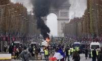 Sarı Yeleklileri'in protestosu Fransız ekonomisini vurdu