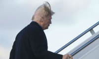 Trump'ın saçları olay oldu