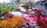 Taksim Meydanı'ndaki çiçekçilerin yeri değişiyor