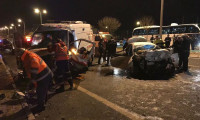 Ambulans ile otomobil çarpıştı: 5 ölü
