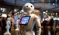 220 yıllık bankaya robot danışman