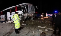 Çorum'da otobüs ağaçlara çarptı: 2 ölü, 22 yaralı