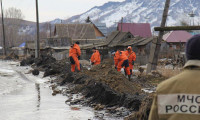 Sibirya'da sel felaketi! Binden fazla kişi...
