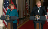 ABD basını: Trump, Merkel'e baskı yapıyor