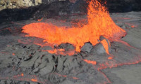 Kilauea Yanardağı lav püskürtmeye devam ediyor